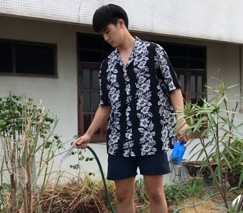  #MDNutthapong: The REAL LIFE King that loves plants and has a pencil ready to go anytime!!SEXY, SMART and GREEN - A Man we can TRUST!  #myengineerมีช็อปมีเกียร์มีเมียรึยังวะ  #theseriesmyengineer  #MyEngineerEP12  #TharaFrong