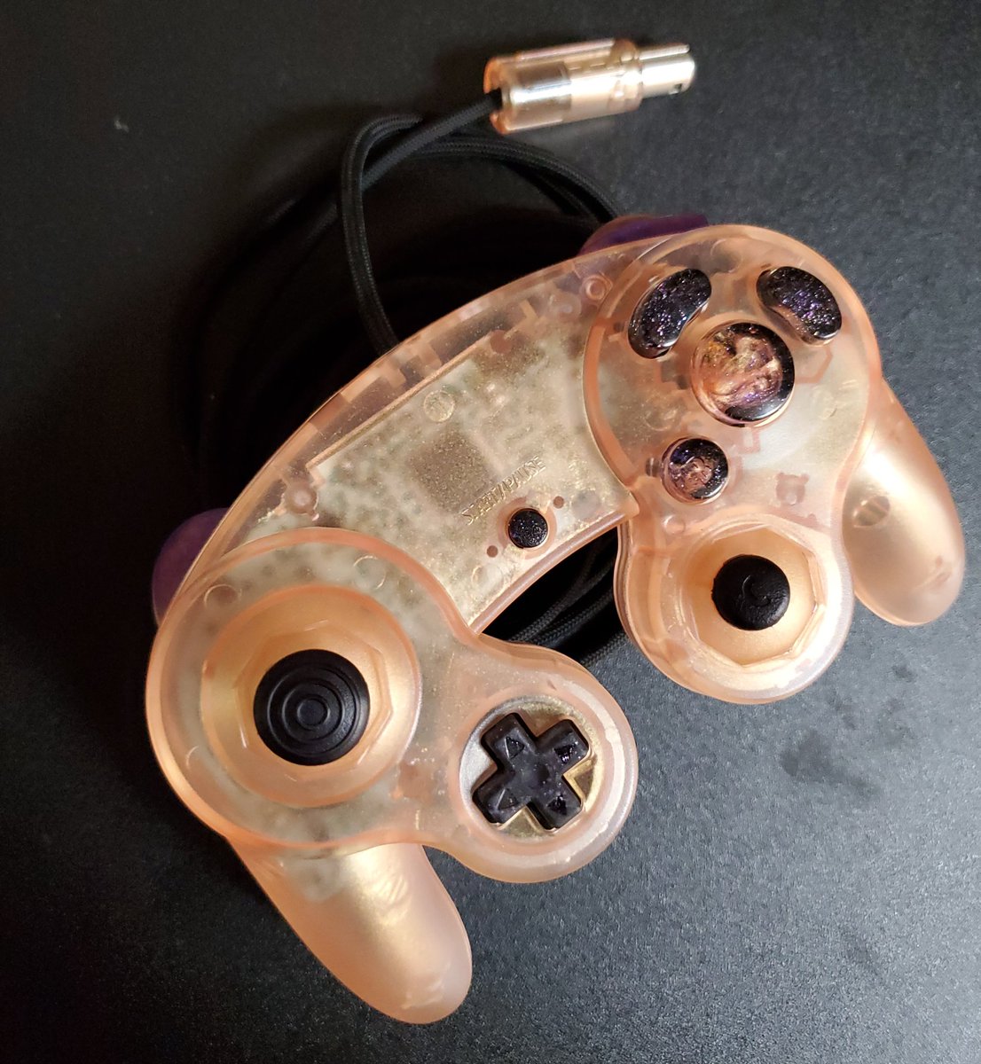 Moonwalkmods's tweet photo. Finally got this build all together, definitely my best one so far. Huge thanks to @CGCC_Life &amp; @NorthGCC

Shell &amp; plug: @CGCC_Life 
Button set and sticks: @NorthGCC 
Paracord: Myself https://t.co/nCBn27DvQ6