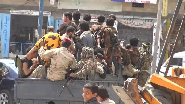 18)Feb 1, 2019Yemen army: Each month Iran provides $30 million of oil products to the Houthi militias https://bit.ly/2SlMTMK  (Arabic)