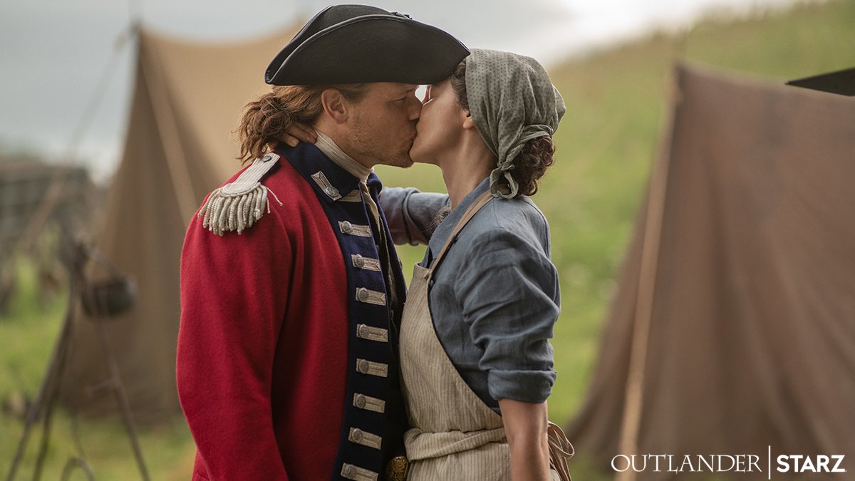 SamHeughan's tweet photo. Sunday! And no @Outlander_STARZ ... This is a good time to call a friend, read a book, go for a walk...
OR watch the WHOLE season again, in your pjs with a snack and a strong drink. https://t.co/lUTfzuYYna