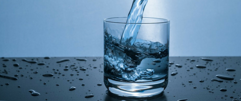 McCambridge1945's tweet photo. It's important that children drink plenty of water and fluids on a daily basis to keep hydrated. But its not always easy to manage this! Here are some ideas to help from @BladderBowelUK
https://t.co/mC1tp0z5K1 #keephydrated #goodhydration #drinkwater #healthy https://t.co/AGri44lGrG