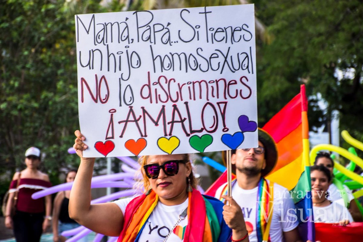Amar siempre será lo correcto #DiaMundialContraLaHomofobia 🏳️‍🌈