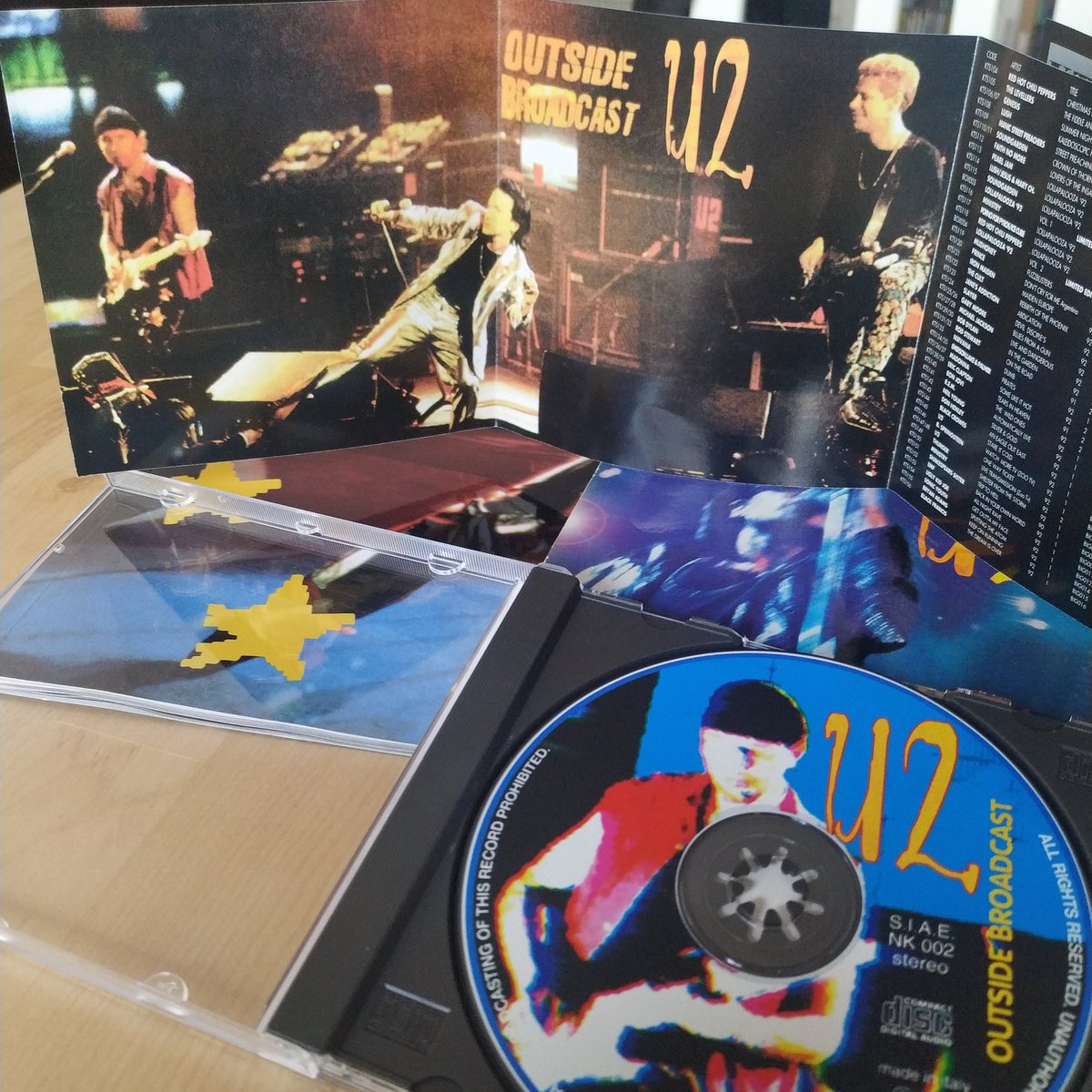 u2therefugee's tweet photo. Z∅∅ Outside Broadcast Radio
#U2Fans #U2Family #Bono #BonoU2 #BonoFans #TheEdge #LarryMullenJr #AdamClayton #PaulDavidHewson #u2com #u2 #u2therefugee #u2official #u2onebyone #u2singles #u2history #u2start
#u2songs
#zoostationradio https://t.co/gSomRn5Snu