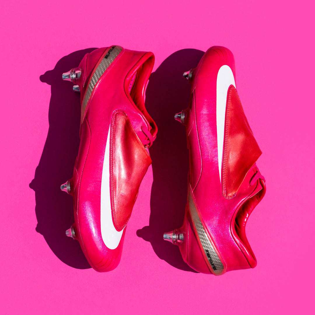ProD_Soccer_ES's tweet photo. ยฟQuiรฉn tenรญa unas de estas? ๐โโ๏ธ #ProDirectArchive
-
โฝ๏ธ: Nike Mercurial Vapor IV
๐จ: Rosa Baya
๐: Lanzamiento 2008
-
#ProDirect #UnlockSport #NikeFootball https://t.co/AtwZFxZIuP