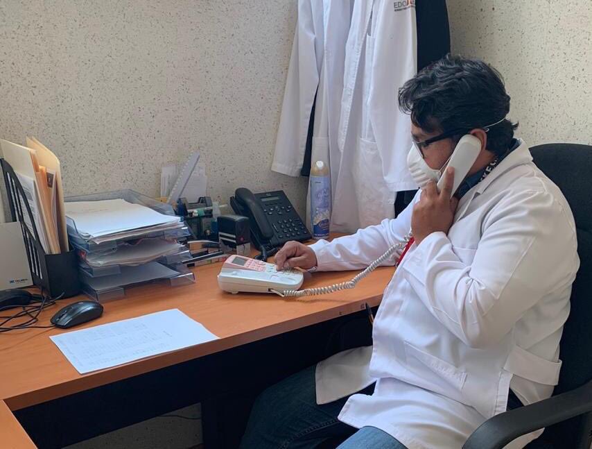 SaludEdomex's tweet photo. 📄#ComunicadoSalud: Mantiene IMCA atención a las adicciones vía telefónica ante COVID
✅Permanecen en servicio los 34 Centros de Atención Primaria a las Adicciones (CAPAs)
✅Continúa la atención presencial para pacientes que lo requieran. Más detalles: 👉 https://t.co/8Z9Ele6tkX https://t.co/Qc5fotBBGM