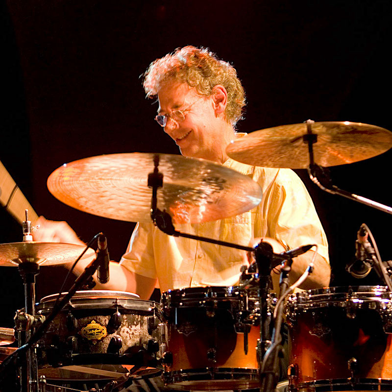 HAPPY 71ST BIRTHDAY BILL BRUFORD      May 17, 1949

Yes
King Crimson
Genesis 