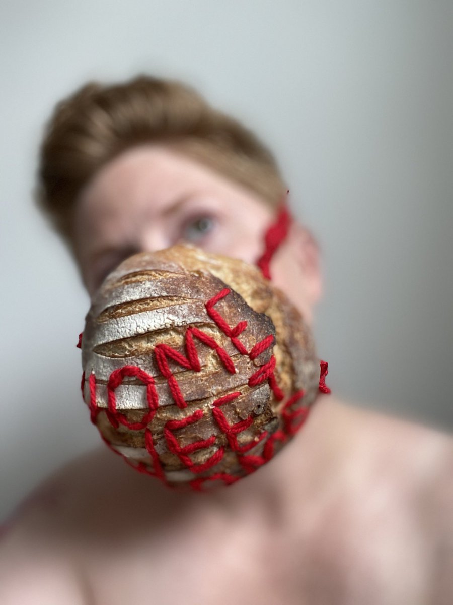 movanart's tweet photo. ‘Hem Kära Hem’
sourdough, trim, & yarn
2020
#hemkärahem #homesweethome #CovidArtMuseum
#distancio #breadart #artinthetimeofcorona #artinthetimeofcovid #mask #munskydd #munskyddpå #surdeg #brödansikte #brabröd #mauscontemporary #pandemicart #covidselfie #coronaselfie https://t.co/1AfUjiCmDt