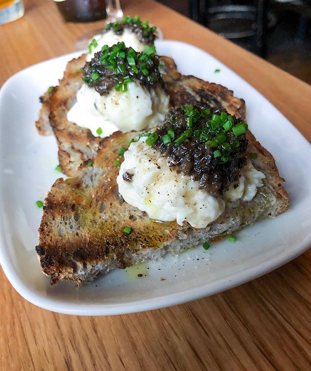 Guess who's back, back again 🎵 We were sold out for a minute, but don't worry, our walnut &amp; burrata bread with mushroom-truffle honey is back...
____________
📷: @pickymouth
