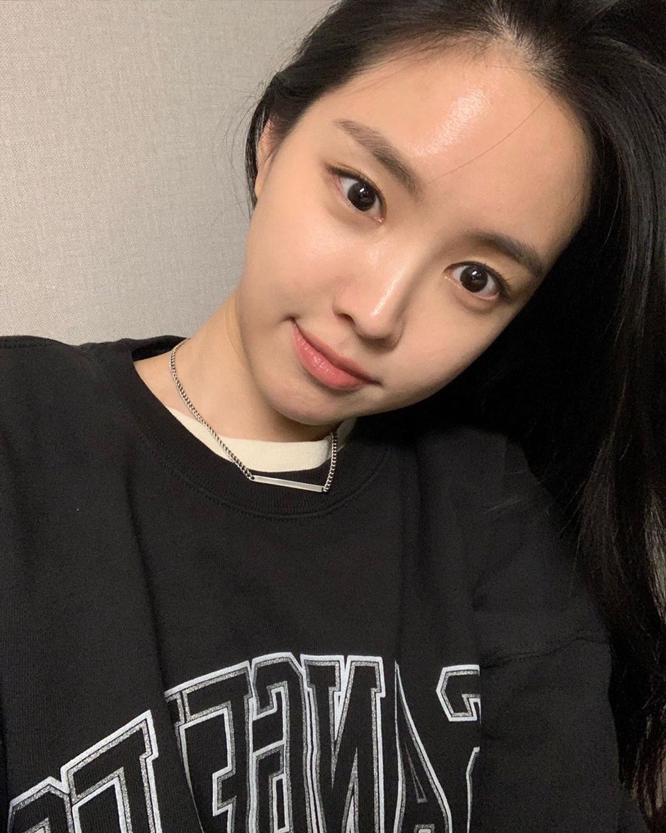 LIGHTOFVIRGO's tweet photo. [ #안나 ]

오랜만이에요!! 스피카들 잘지냈어요? 몸 조심하고, 밥 잘챙겨먹고!! 항상 건강하고, 그리고 행복하자!! 스피카 사랑해!!💓💗 https://t.co/7lRzsF6C7F