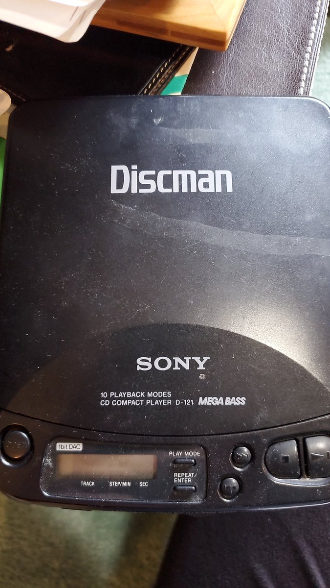 keull's tweet photo. $50 to the first buyer #OfficeCleanup https://t.co/gzviT2BEKR