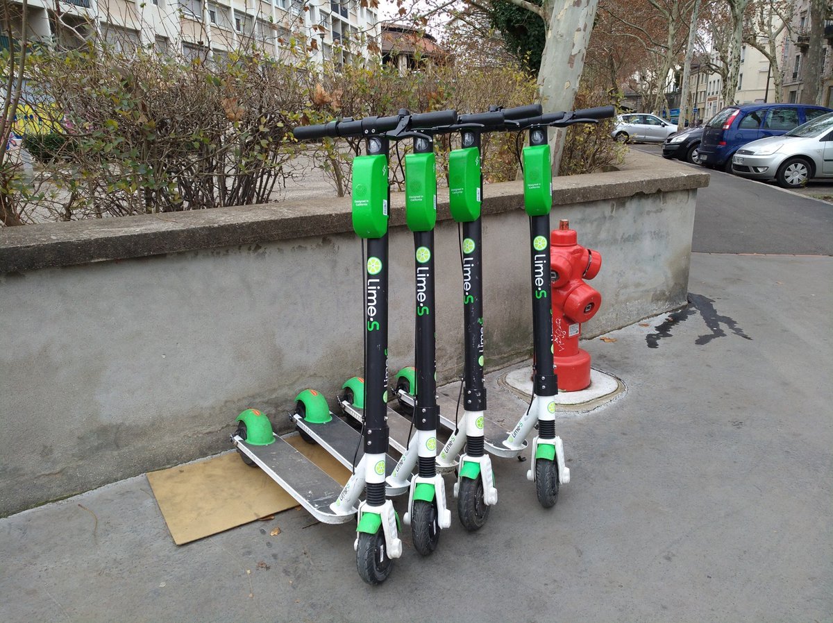 lenergeek's tweet photo. La #trottinette électrique, une fausse bonne idée pour la #mobilité douce ?
https://t.co/lThitRJqrN
#planvélo #transitionécologique #cleanmobilityeu #déconfinementjour7 #transport
Cc @Djebbari_JB https://t.co/pSXQb2rrCx