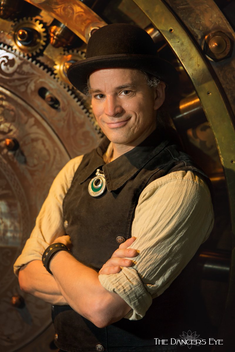 PhantasOrlando's tweet photo. Only a few hours away! Join Victorian Horror Troupe PHANTASMAGORIA for Episode 9 of our Online Performances; immediately after enjoy our DOUBLE FEATURE with Storyteller &amp; Musician @nathanfhtagn! TONIGHT May 17th @ 8pm (EST) on the "Living Book of Face" (Facebook Live)! https://t.co/K2fr9l6LAt