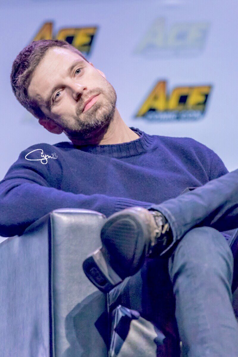 chris evans and sebastian stan as each other — 𝒂 𝒕𝒉𝒓𝒆𝒂𝒅 