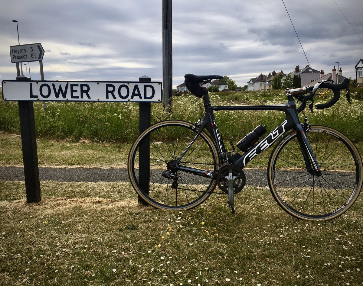 Longstaffemedia's tweet image. Day 2 first fifty plus miles around Hale and double trouble wind #cycling #cyclesafe #cycleuk #uk  #health Thank You NHS #ThanksNHS for making this possible