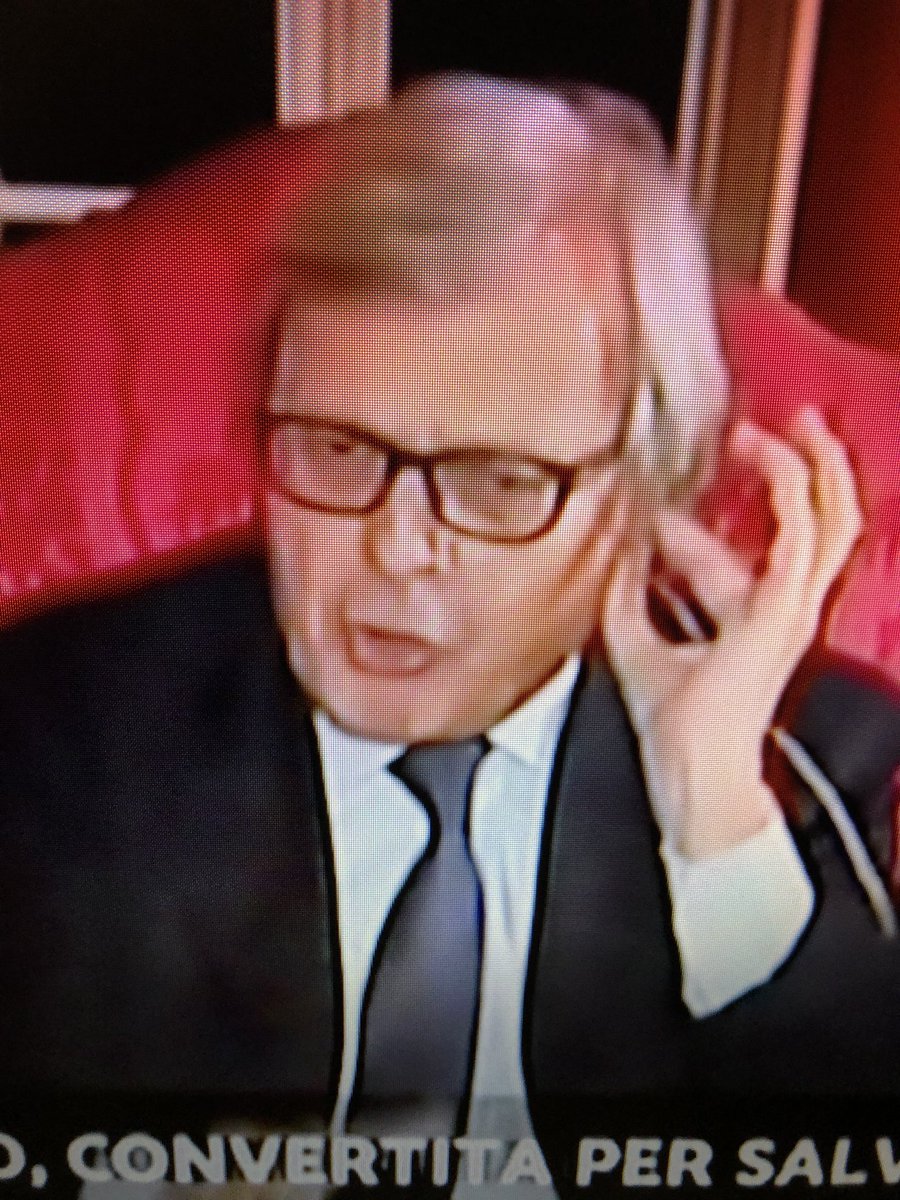 petronillarusso's tweet photo. #ASILVIA #Buongiorno #blob una classe politica deteriorata dal dna nazifascista e la pletora dei propri servi, hanno dato la stura a qnto di peggio e infamante si potesse riversare contro Silvia-Ashia a cui va tutta la nostra solidarietà e rispetto per le sue scelte umanitarie✌️ https://t.co/XlKFg1Gwss