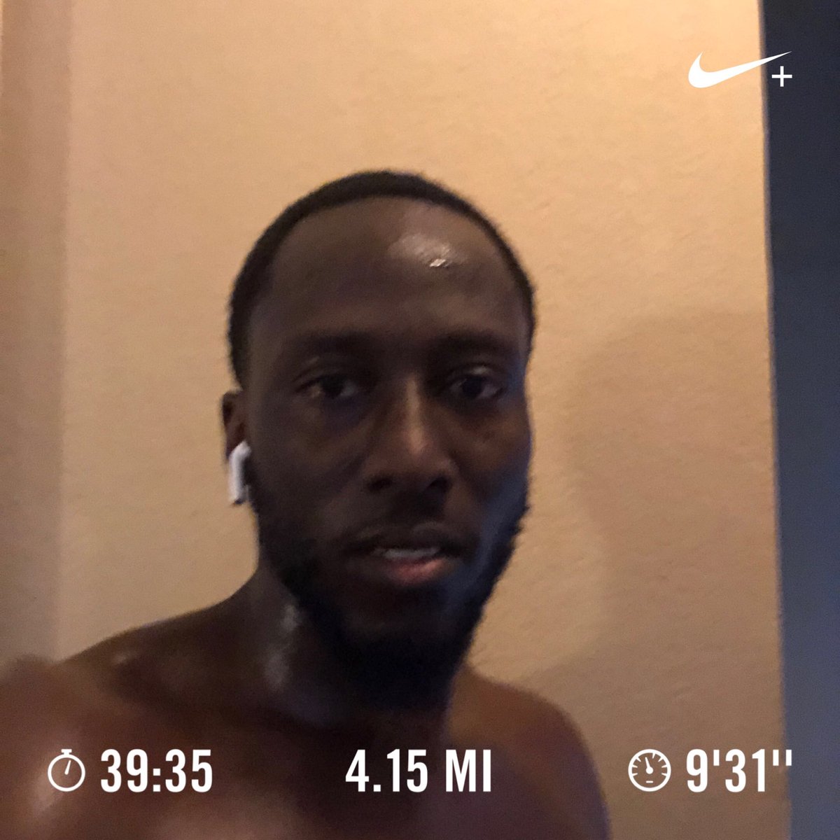 spectac24's tweet photo. Sunday Funday.
#nikerunclub #5ksunday https://t.co/Q7dTrzVIZI