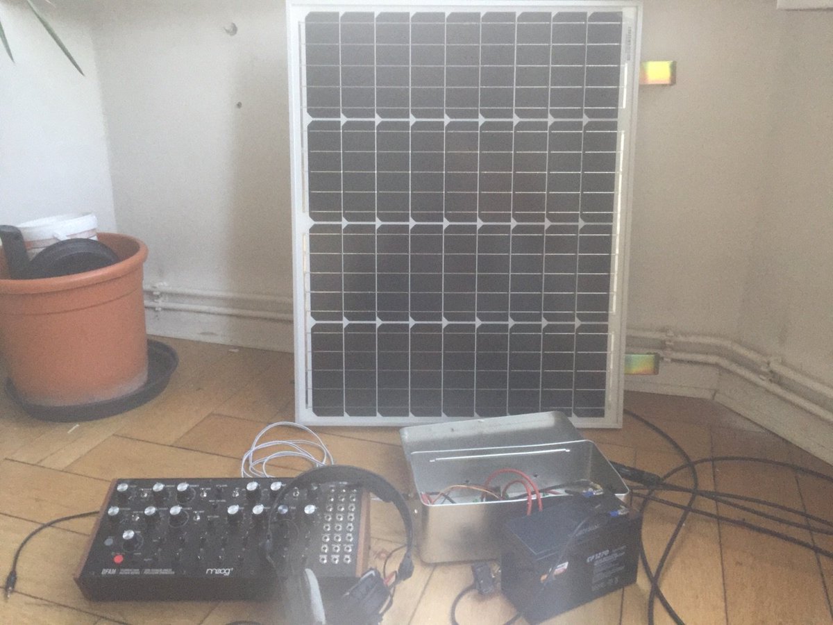 solarpunks_bln's tweet photo. loving synths, loving solar power, let's go outside "play with the sun" #solarsynth https://t.co/m3uP6aVjdI