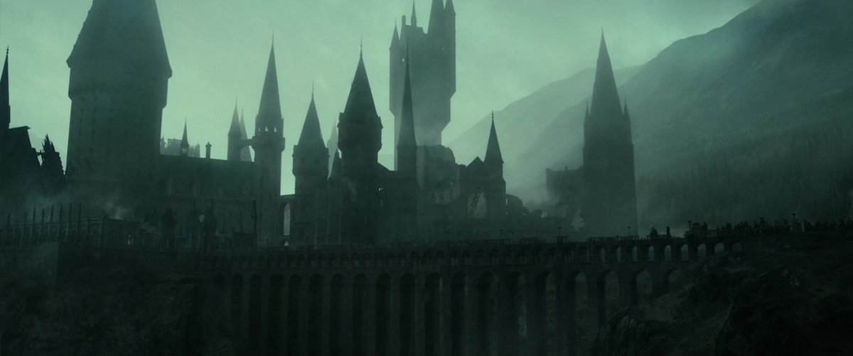 гарри поттер битва за хогвартс. дары хогвартса. гарри поттер битва за хог. алан рикман кадры из фильмов гарри поттер. альфред энок в гарри поттере.