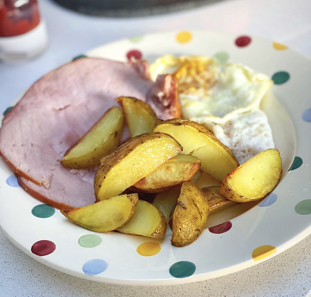 Hollieb8's tweet photo. Gammon, egg and chips π π³
On our plan, we live by the 80:20 rule+these fat melting boosters also help with that π π
Keeping you fuller for longer and helping you not over eat! Perfect for damage control ππΌ
#FatMelt #SecretSachet https://t.co/kqNEecfH1s