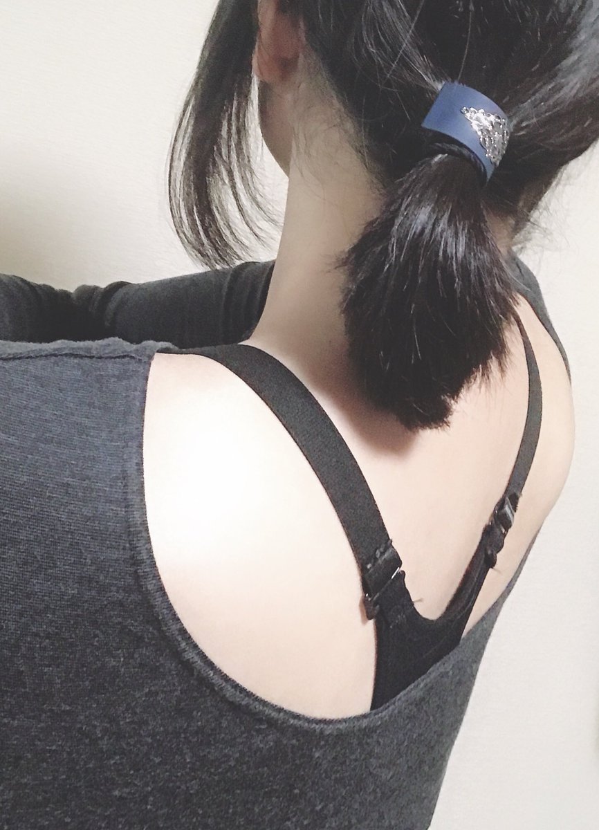 服の前後間違えてたの今頃気が付いたけれどこれはこれでいっか!🤔✨ 