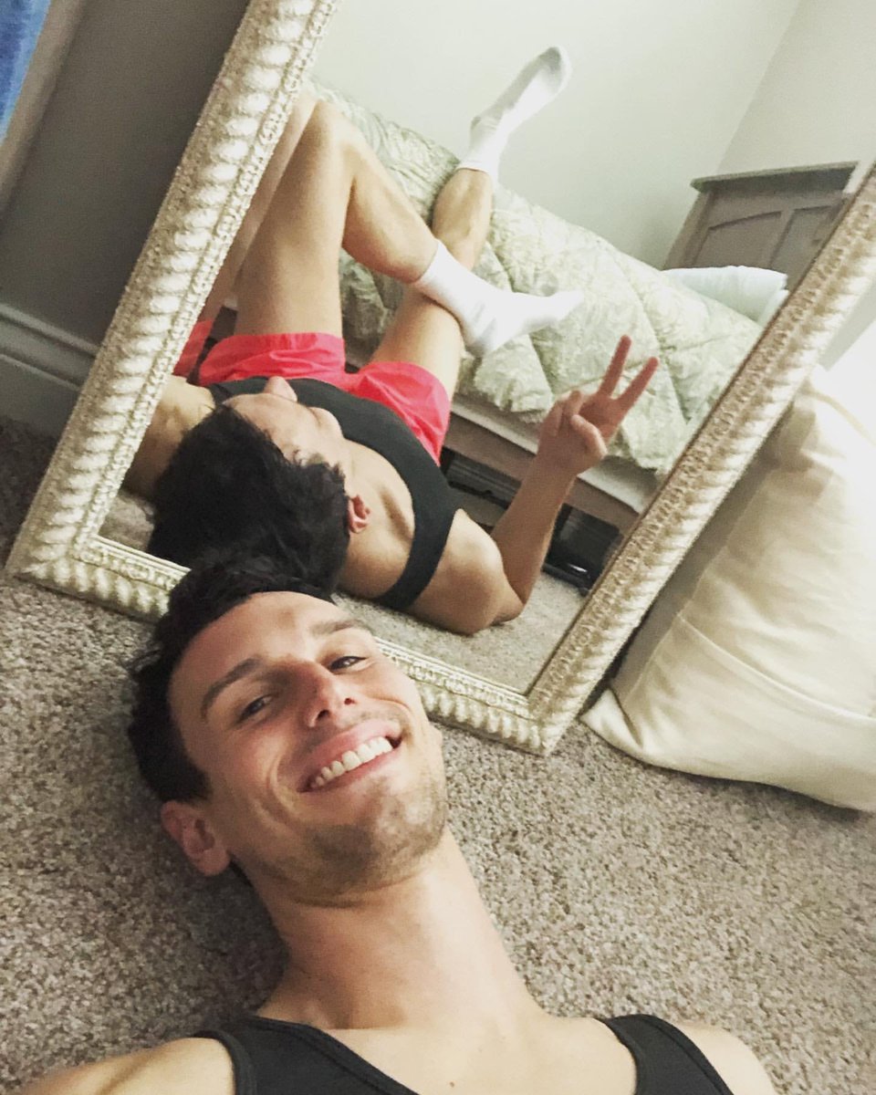 lbrokenmind's tweet image. • ~ #SeductiveSunday ™