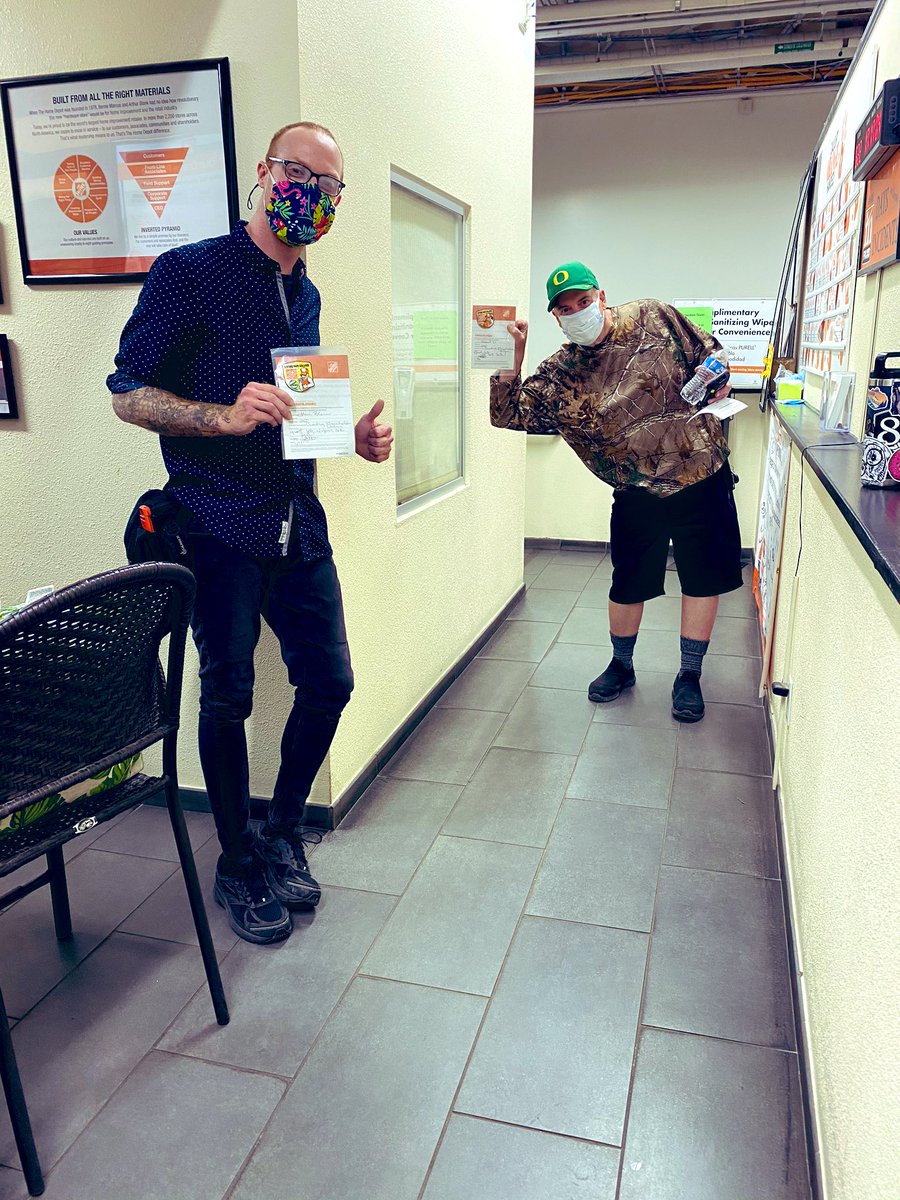 My new receiving associate Alex has been crushing It! Also, Adam and Robert teamed up for a monster sale! Great work team! Thank you🙌🏻 <a href="/RLM4040/">Robert</a> <a href="/MattClarkeTHD/">Matt Clarke</a> @jessica_witte_ <a href="/FroFroAtDepot/">John Froehlich</a> <a href="/chrisbecker4040/">Christopher Becker</a> #4040rocks!