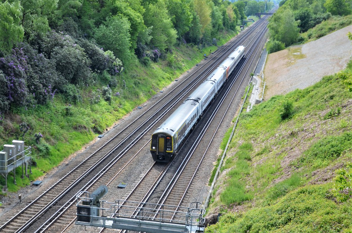 TheRealStavioni's tweet photo. Trains!!! First train photos since 20th March! Went for a longer walk today, @SW_Help 159004 & 159104 on Salisbury - Waterloo, and 444008 below the M3 heading for Weymouth. #Potbridge #SWR #Desiro #Train #Rail #Railway https://t.co/11baG0jy1e