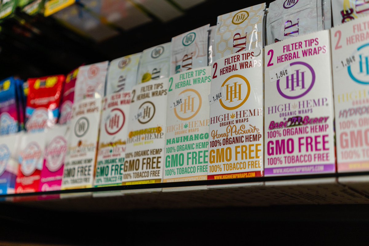 LiftedSmoke's tweet photo. Donโt like the tobacco, but still want to twist one? ๐จ ๐จ Try our High Hemp cbd infused hemp wraps. Firm wraps, amazing flavors, and a perfect gum. GMO Free, organic. ๐ฝ๐ฝ๐๐ #highhemp #gmofree #organic #onlyatlifted #staylifted https://t.co/q0mEdFYod2