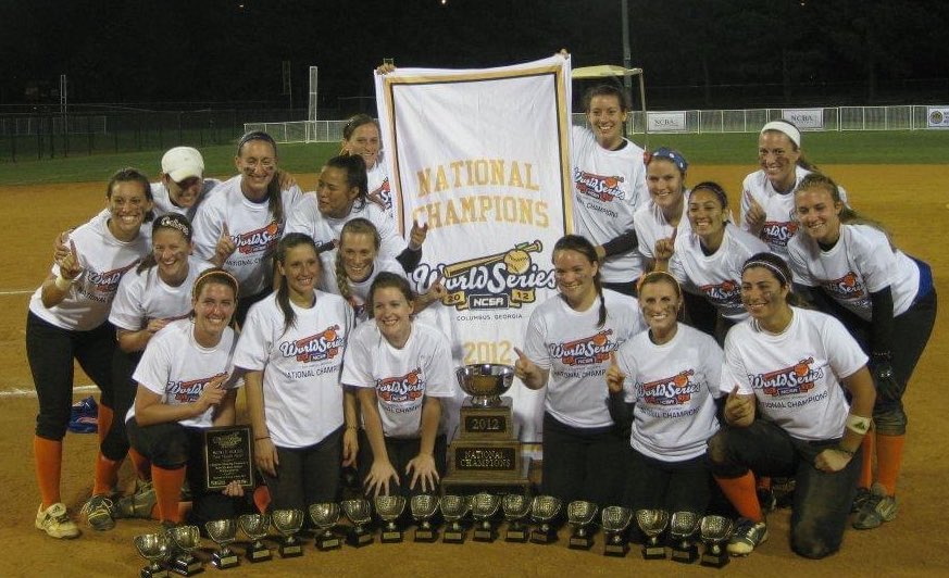 TheNCSA's tweet photo. NCSA World Series Championship Day Throwback, 2012: Florida claims their 2nd national championship, 8-7 over Illinois! 🥎🏆🐊
@UFClubSoftball 
#NCSAWorldSeries #throwback #NCSA https://t.co/lpaGc69rr6