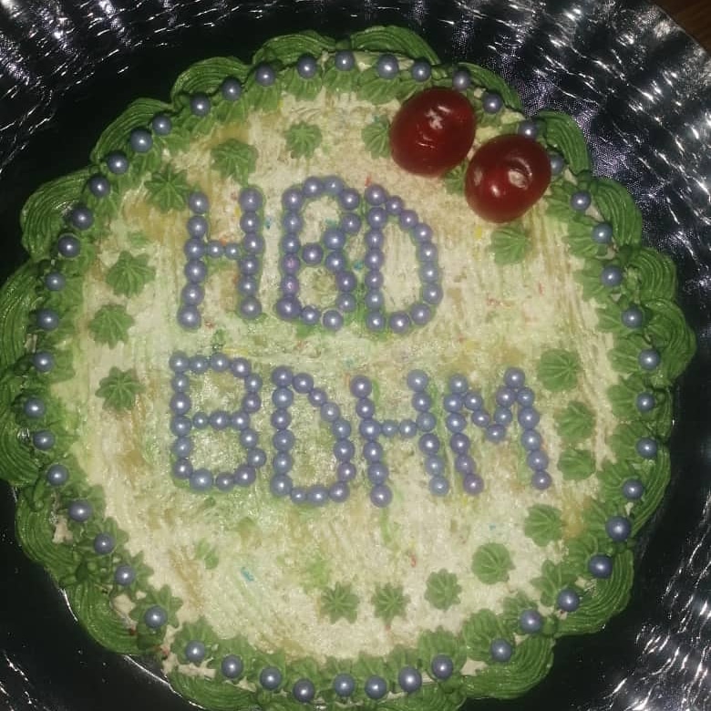debbynep's tweet photo. The celebration is still ongoing π
#EveryBaking #ProphetDagDontStop https://t.co/pHv3ry50eb