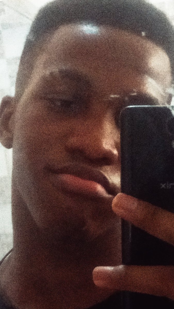 zyeChiii's tweet photo. i bet she luv me. https://t.co/Z7ZVPS2GIH