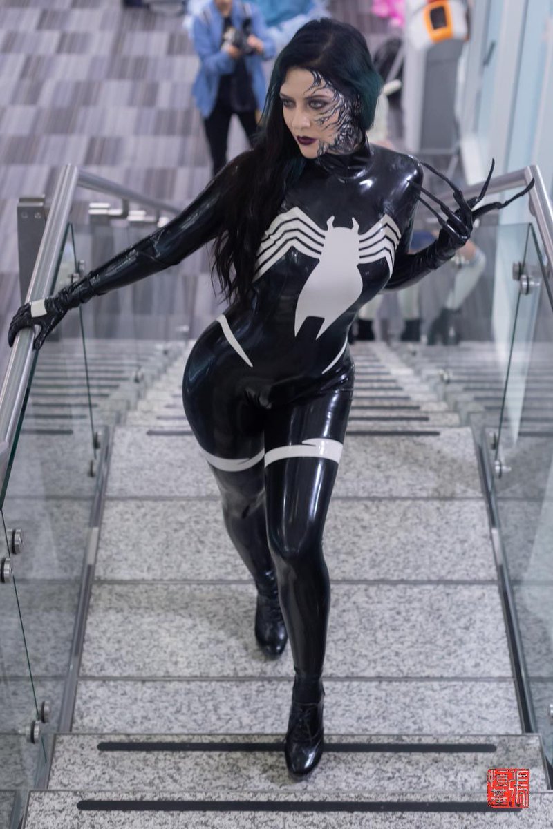FoodAndCosplay tweet picture