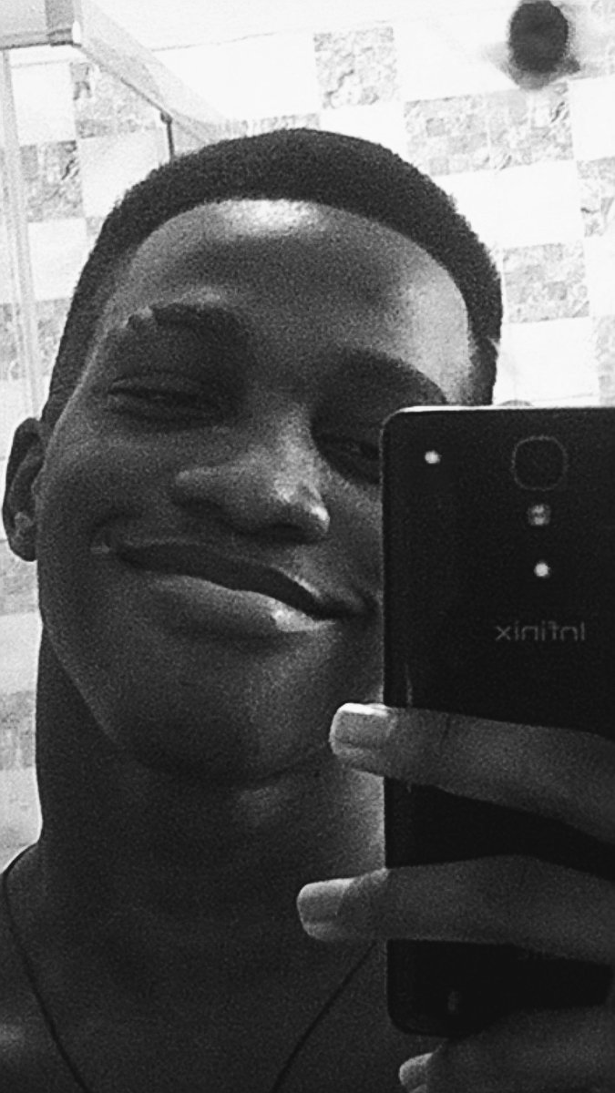 zyeChiii's tweet photo. i bet she luv me. https://t.co/Z7ZVPS2GIH