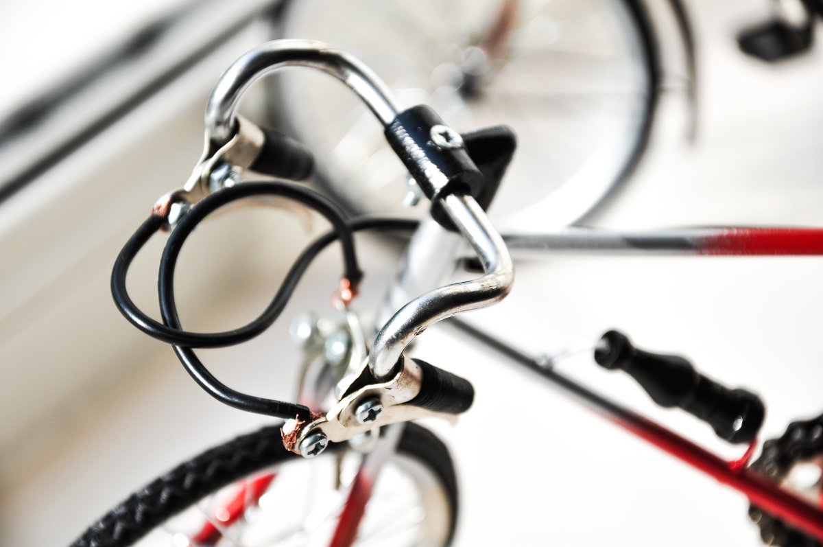 IndonesianBikes's tweet photo. Detail matters! 
#IndonesianBikes #omabikes #bike #bicycle #biking #forsale #tekoop #handmade #creative #cycling #miniatures #fiets #fietsen #tekoop #craftsmen #bikesofinstagram #inspiration #gifts #rotterdam #bikeride #mechanic #racefiets #racebike #miniaturebikes #giftideas https://t.co/1zqv6Mxwh0