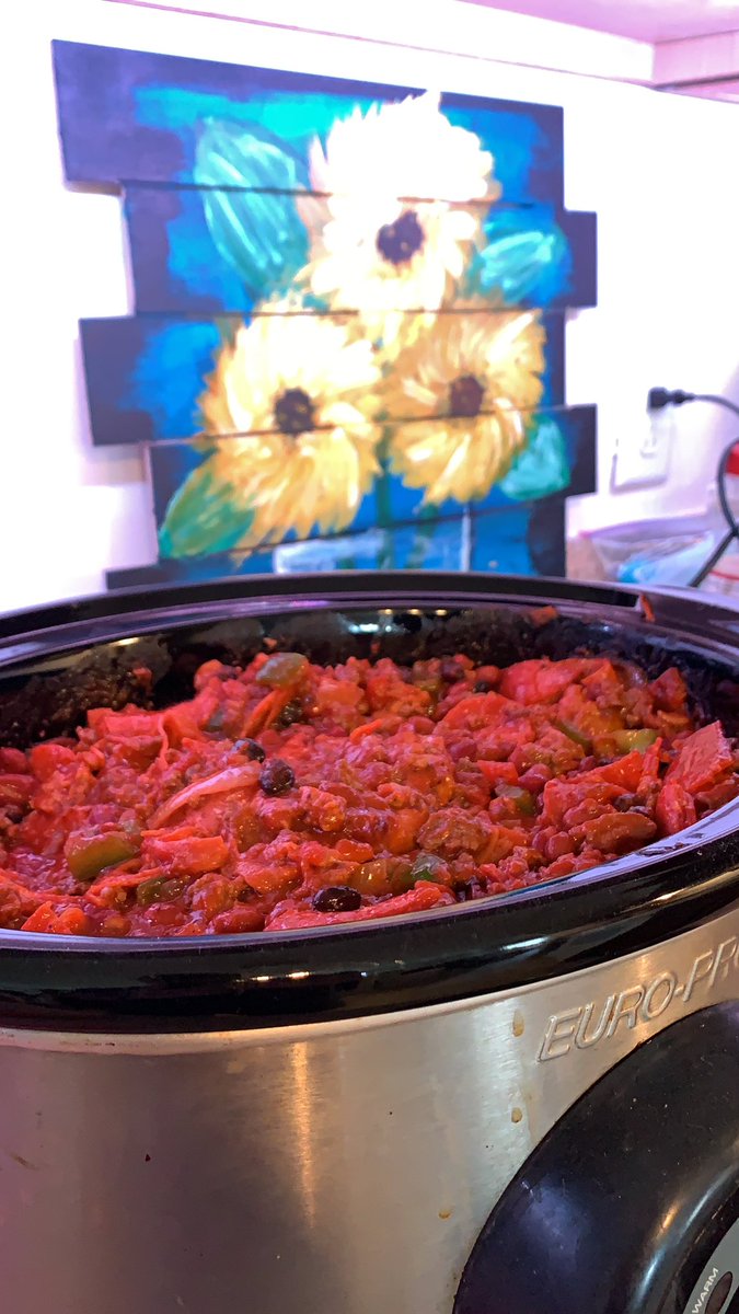 MrChuckLo's tweet photo. Made that award winning chili  for tonight’s family dinner. https://t.co/VnLIsOLLaH