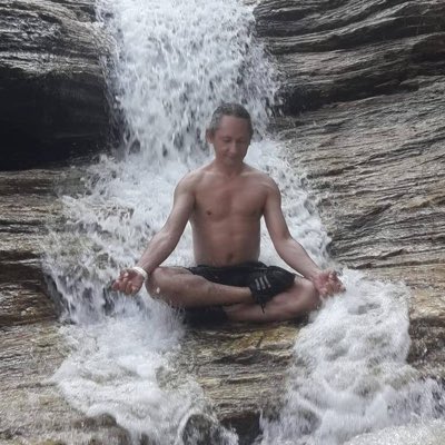 kadarpegasus's tweet photo. #NovaFotoDoPerfil https://t.co/JirNYGjGid