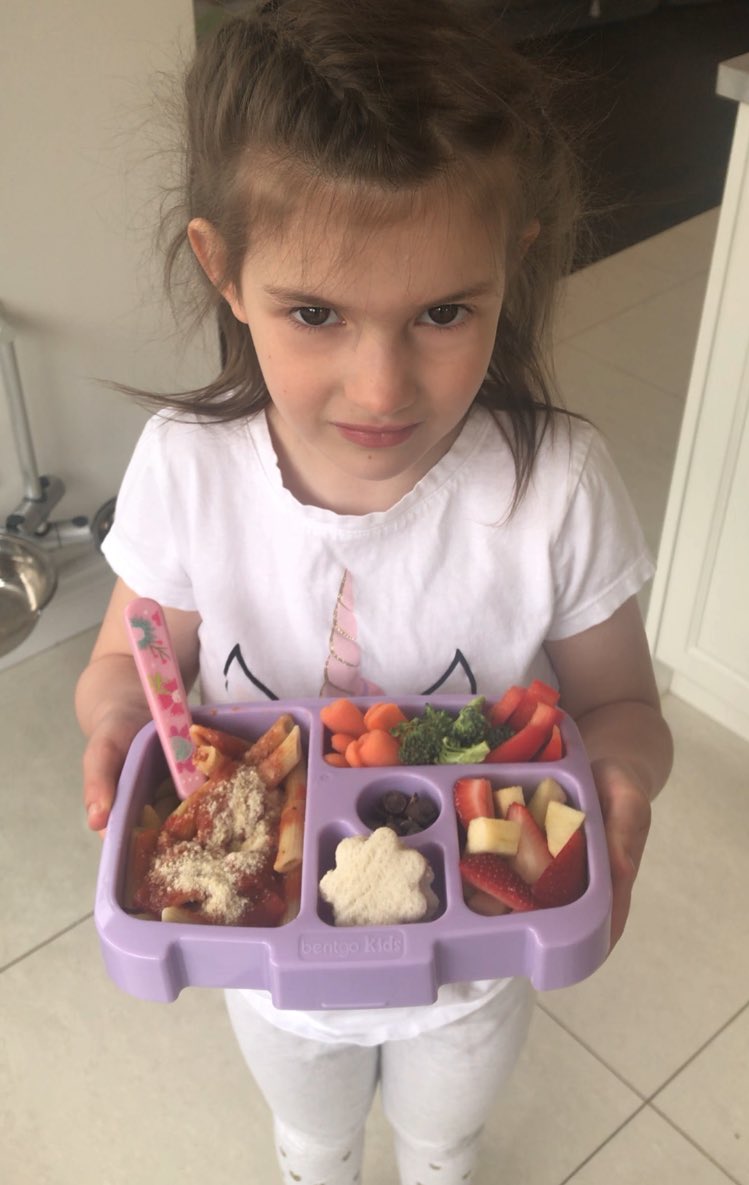 _Jmb2013_'s tweet photo. 🎵🎶These are a few of my favourite things🎵🎶🍎🍓🥦🥕🌶🍝🍫
#SoundOfMusic #MyFavouriteThings
#EatInColour #BentgoKids #NomNom #EasySunday #Fuel https://t.co/9TqlAKidKJ