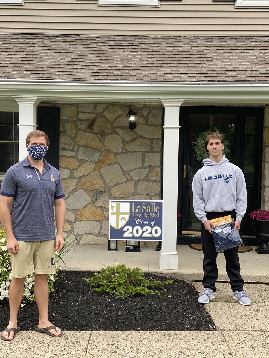 TMitch_LSCHS's tweet photo. My final delivery and it is to Jack Mitchell ‘20! I had the honor of teaching Jack pre-9th Algebra and sophomore biology! Working with Jack over the years and watching him mature has been great! Always respectful and kind! Congratulations Jack! https://t.co/J1M5yoi8ev