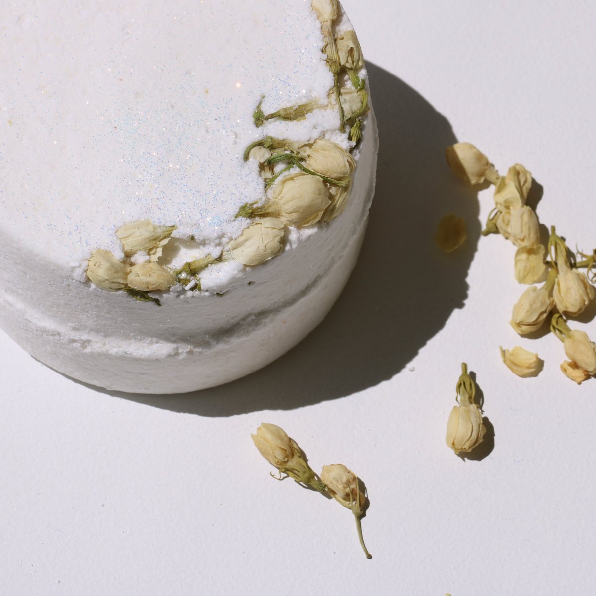 Pearl Bath Bombs tweet media
