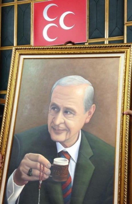 #GeceyeBirBahçeliFotoğrafıBırak
<a href="/E_SemihYalcin/">E. Semih Yalçın</a> 
<a href="/MehmetFendogluu/">MEHMET FENDOĞLU 🇹🇷</a> 
<a href="/MesutSamanli/">Mesut Samanlı</a> 
<a href="/ilhanilhanmhp/">İlhan İlhan</a>