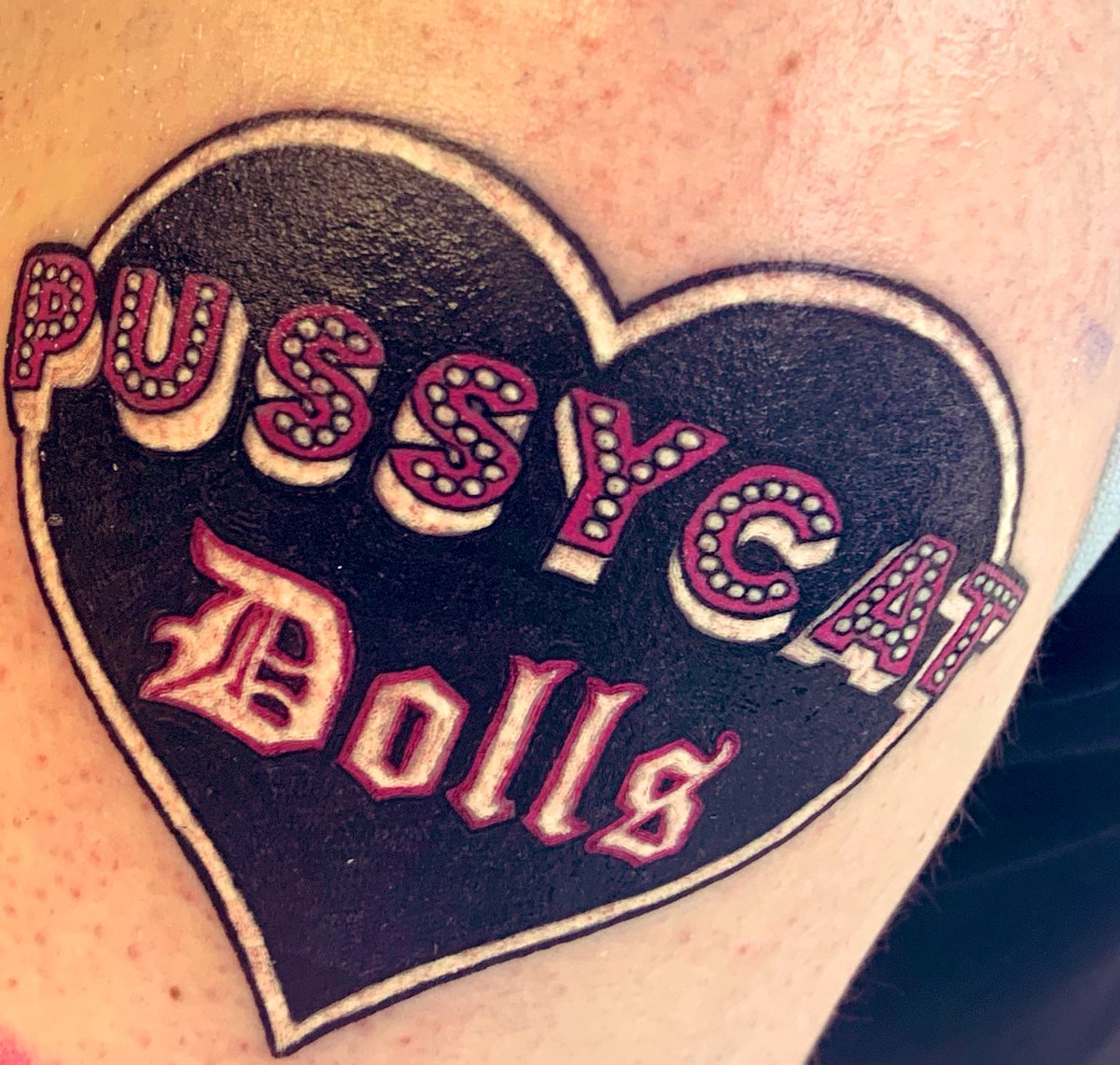 RyanSweeney2812's tweet image. All @pussycatdolls have seen my tattoo 🙌🙌🙌 Im still absolutely gutted covid19 ruined #pcdreunion and tour but the wait will be worth it! We cant wait to hear the new music!!! #pussycatdolls #StreamPCD #StreamREACT #justiceforREACT #REACT deserved better!! #pcd #mariah #tattoos