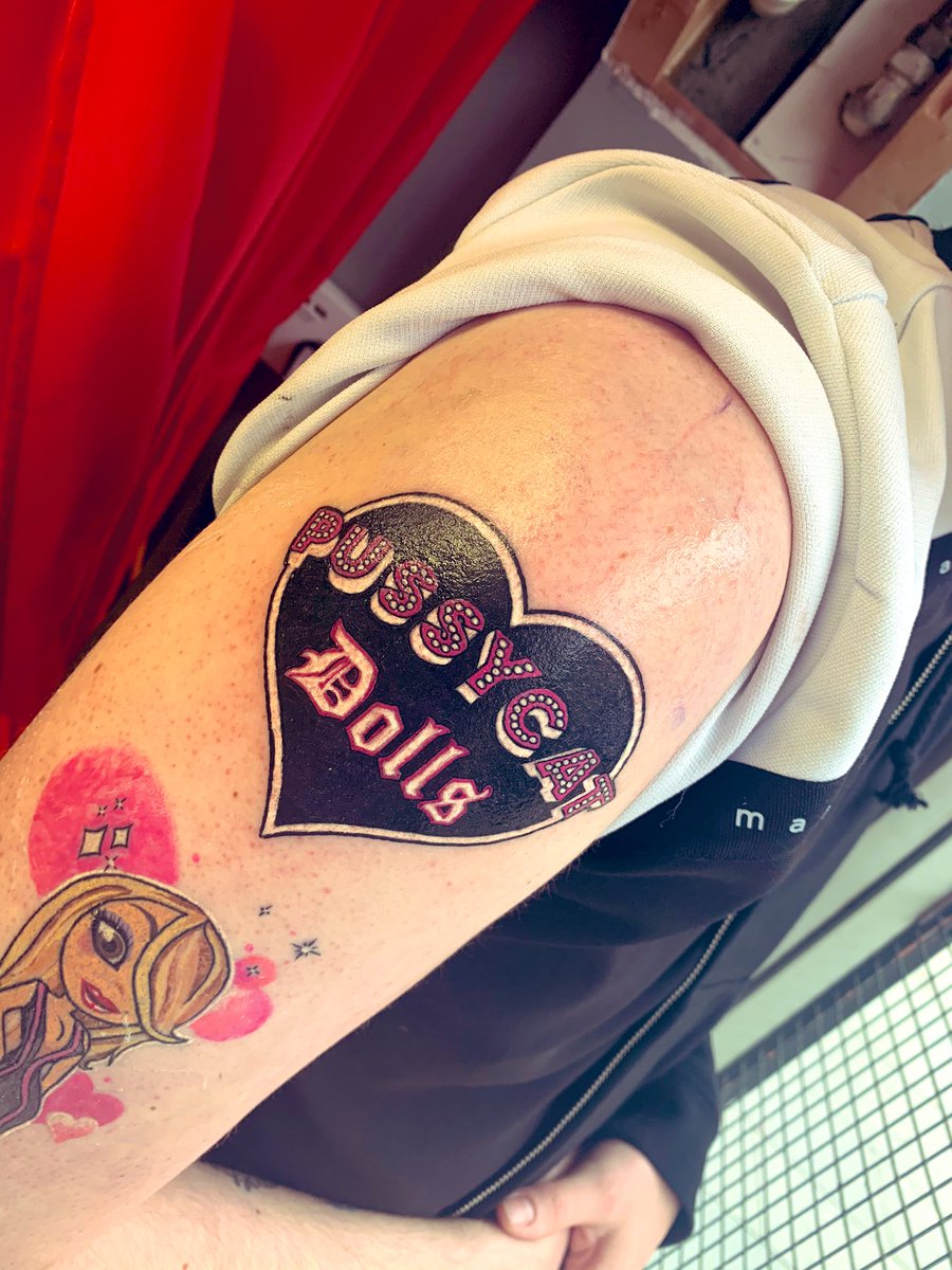 RyanSweeney2812's tweet image. All @pussycatdolls have seen my tattoo 🙌🙌🙌 Im still absolutely gutted covid19 ruined #pcdreunion and tour but the wait will be worth it! We cant wait to hear the new music!!! #pussycatdolls #StreamPCD #StreamREACT #justiceforREACT #REACT deserved better!! #pcd #mariah #tattoos