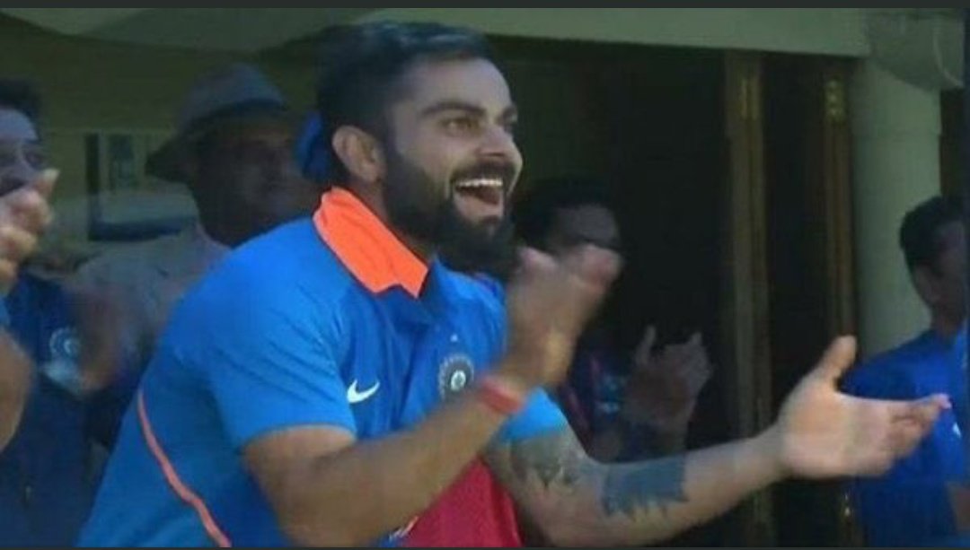 Lakshay_2000's tweet photo. my reaction when #PKMKB starts trending again on twitter !! 
Yeah mann it's trending again. 
#PKMKB 
#ShahidAfridi https://t.co/ird3t3cjPC