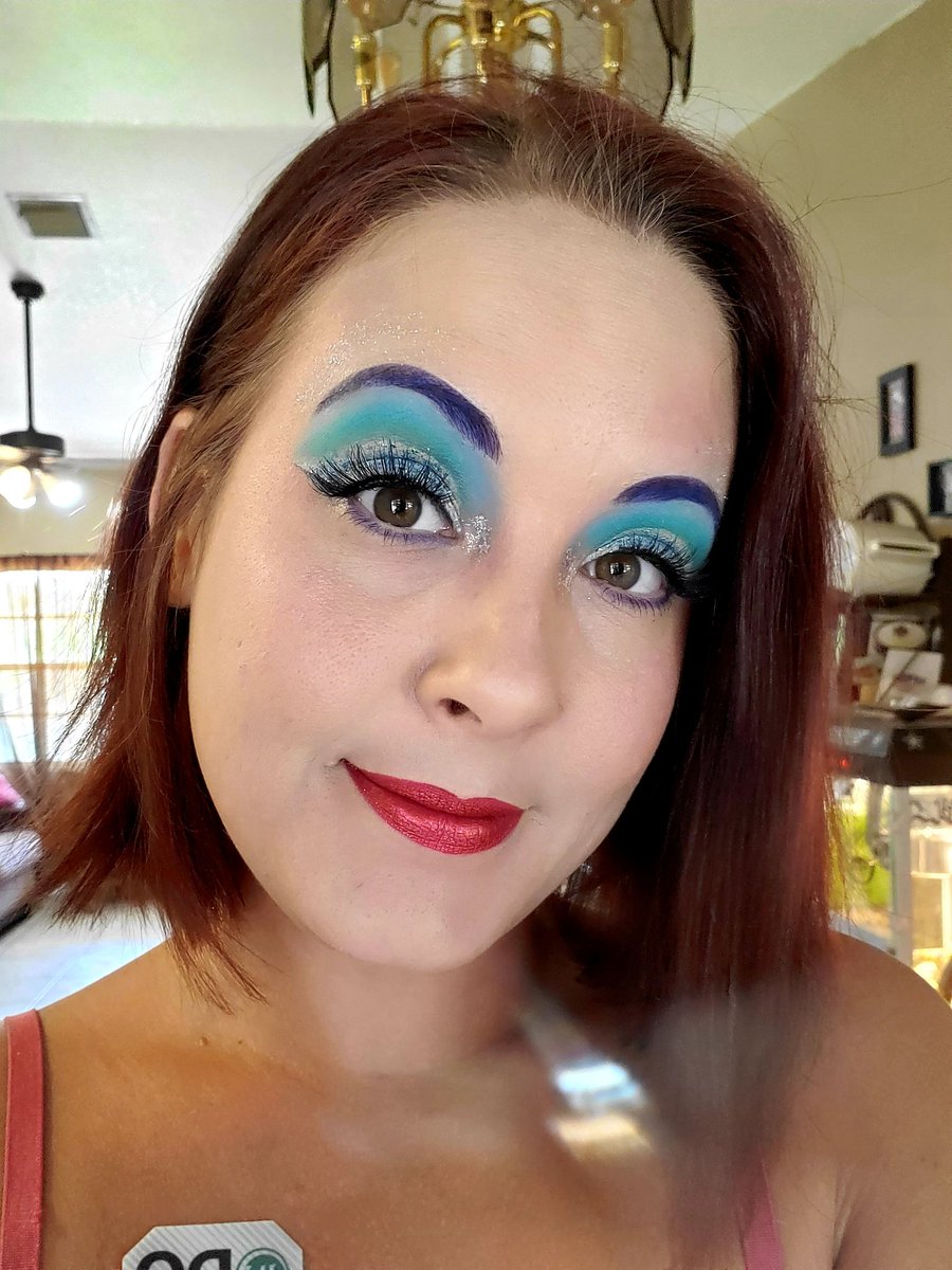Myakka Makeup mommy tweet media