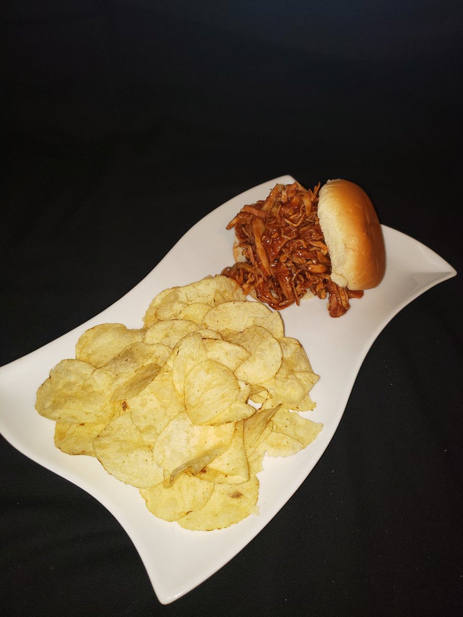 PamsKitCatering's tweet photo. Pulled BBQ Chicken https://t.co/USsvFVyXHC