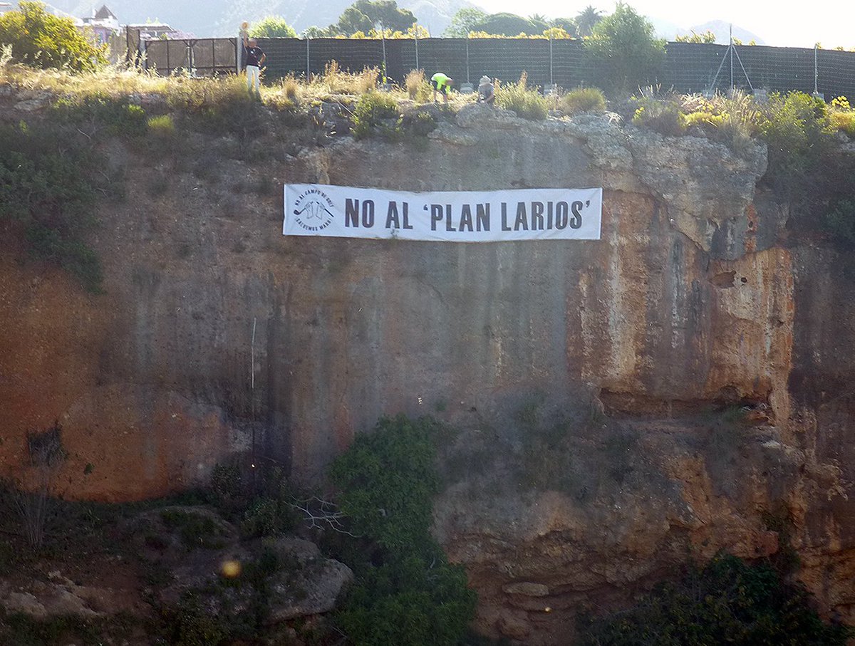 otro_y's tweet photo. Desde que comenzamos en 2017 a oponernos al Plan Larios hasta la fecha hemos perdido tres protecciones esenciales. Toda la información está en nuestra web: https://t.co/W1pw1qJXlF
#NoalPlanLarios #Hayalternativas
@ecologistas
 @juralde
 @agarzon https://t.co/huR5Chp9oS