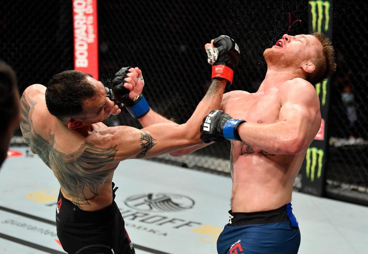 combat_sn's tweet photo. @btsportufc So many to choose from. This has to be up there though https://t.co/cYBosiEy8y