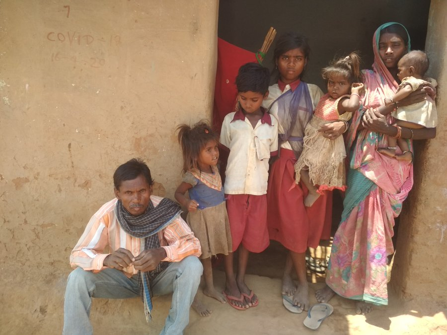 28. 5-yr-old Nimani died Jharkhand’s Latehar on May 16 after starving for 4-5 days. Family of 10 has no land or ration card; father got no wages in lockdown; got no food from contingency fund for non-ration card holders; got no support from govt except Rs.500 in Jan Dhan account.