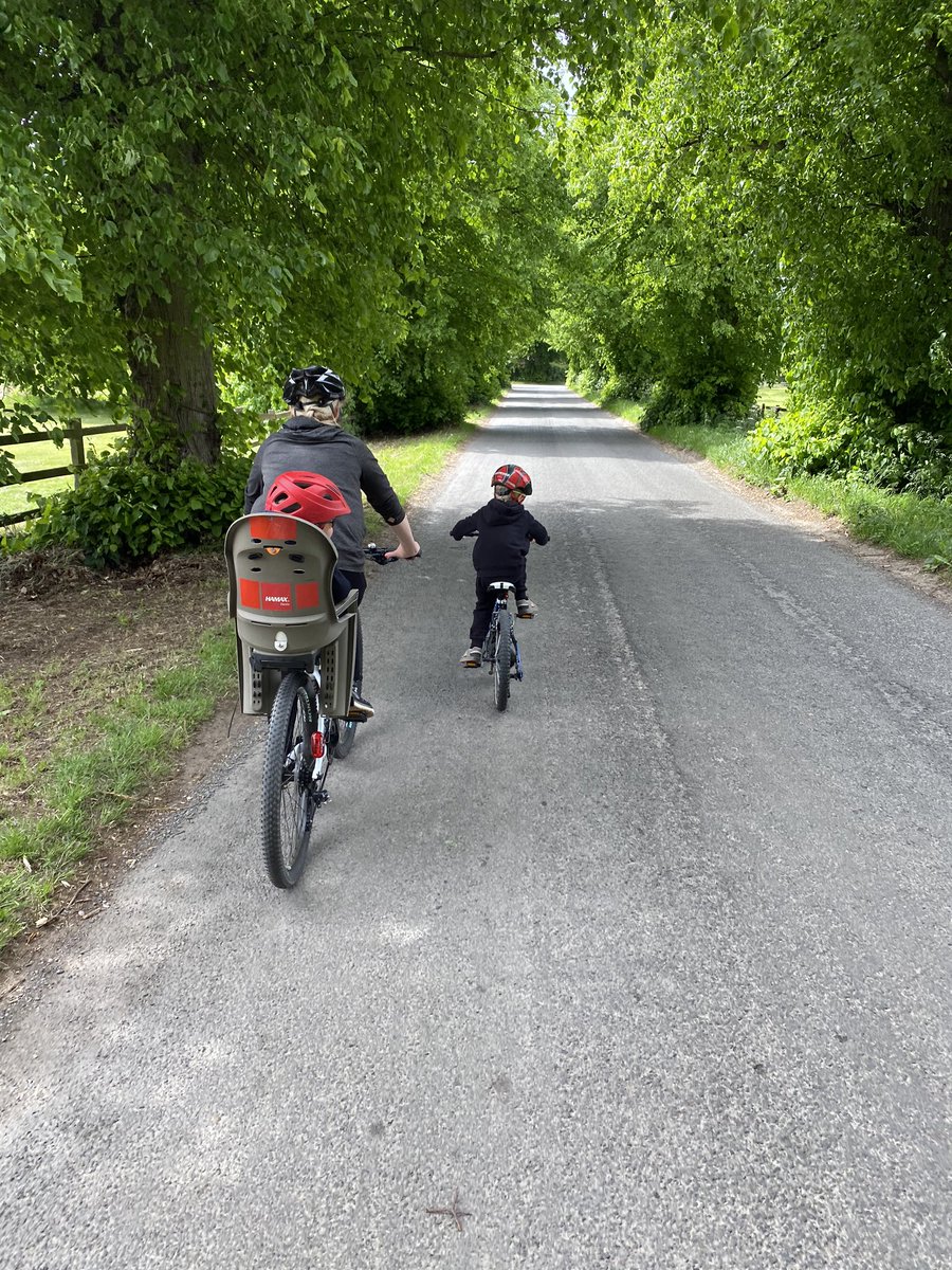 Leigh_Holmes1's tweet photo. Great day for a ride. Lovely to get out and into the local countryside. #styrrup #serlby #scrooby #ranskill ๐จโ๐ฉโ๐ฆโ๐ฆ๐ดโโ๏ธโค๏ธ https://t.co/K5AhBzRjWR