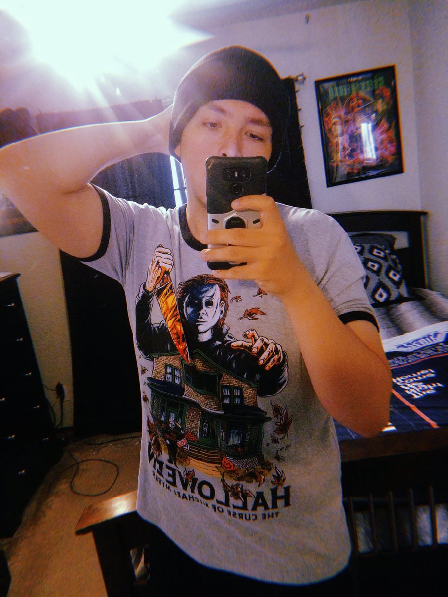 mrhelloweenman's tweet photo. In love with my Halloween 6 The Curse of Michael Myers Shirt from @CAVITYCOLORS 
#halloween #michaelmyers #halloween6 #HalloweenKills #cavitycolors #shirt #horror #horrorfan #horrorfanatic #Theshape #theboogeyman #HorrorCommunity #HorrorArt #horrormovie https://t.co/GGHVOWGUGw